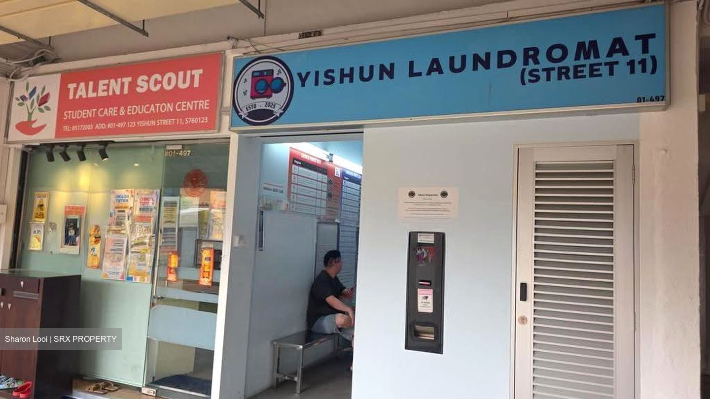 Yishun Street 11 (D27), Shop House #616326751
